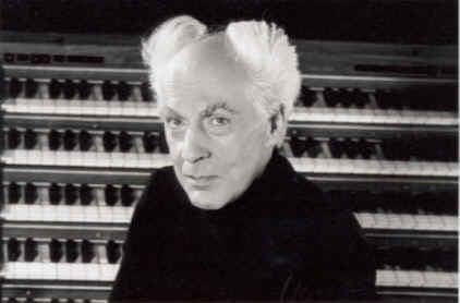 Jean Guillou, organiste titulaire des grandes orgues de Saint-Eustache